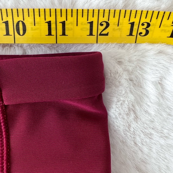 Womens Lululemon Dark Red Leggings with Mesh Cut-Outs Size 4 - Picture 15 of 15